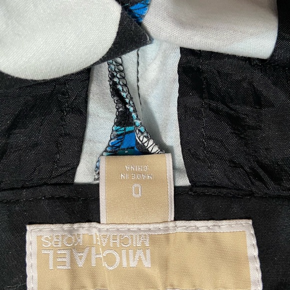 Micheal Kors Shorts - Picture 3 of 3